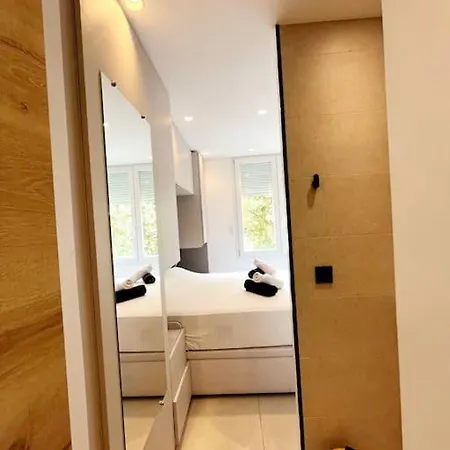 4 Pieces Luxueux Apartman